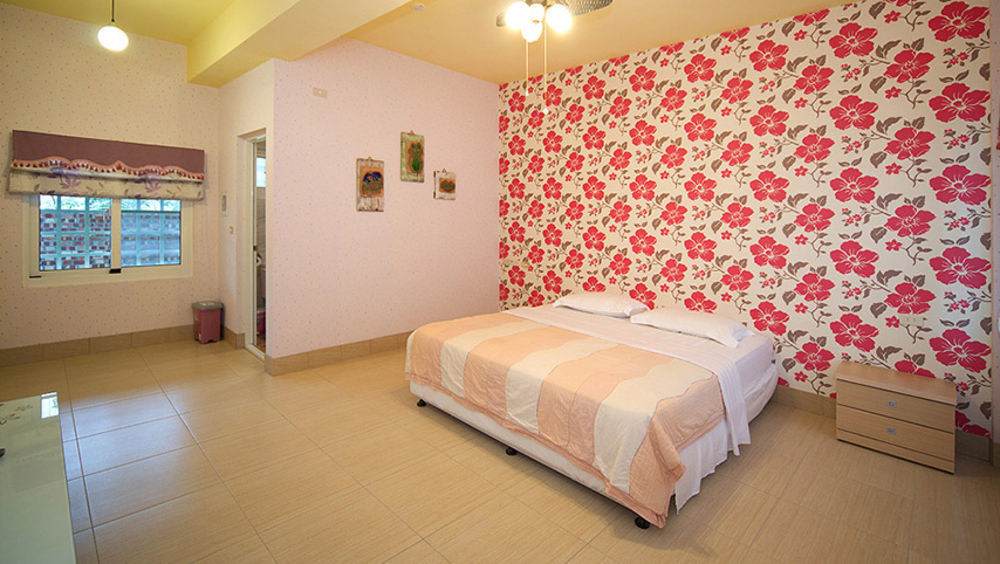 Family Pottery Bed & Breakfast Hengchun Exterior photo