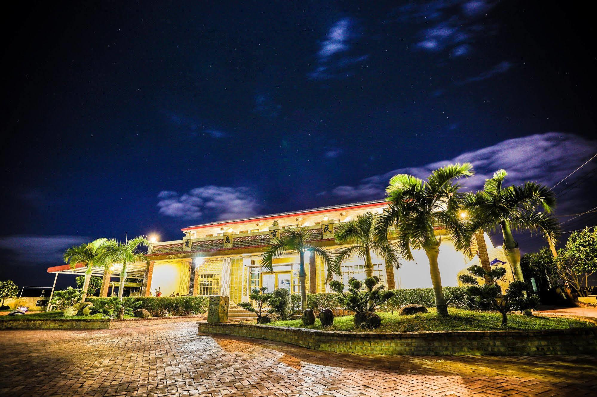 Family Pottery Bed & Breakfast Hengchun Exterior photo